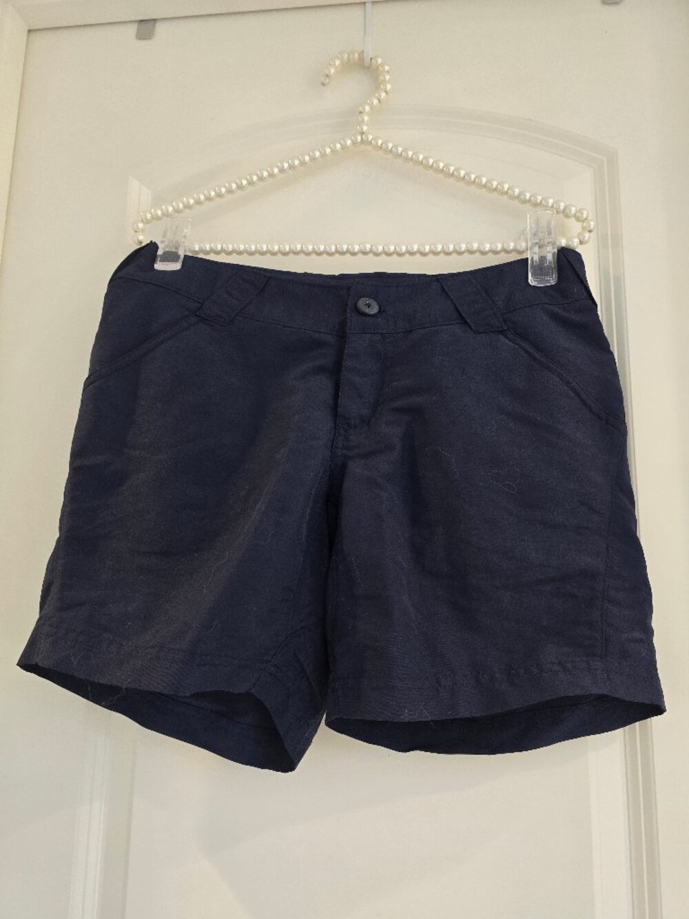 Columbia PFG Womens 6" inseam Navy Blue Shorts